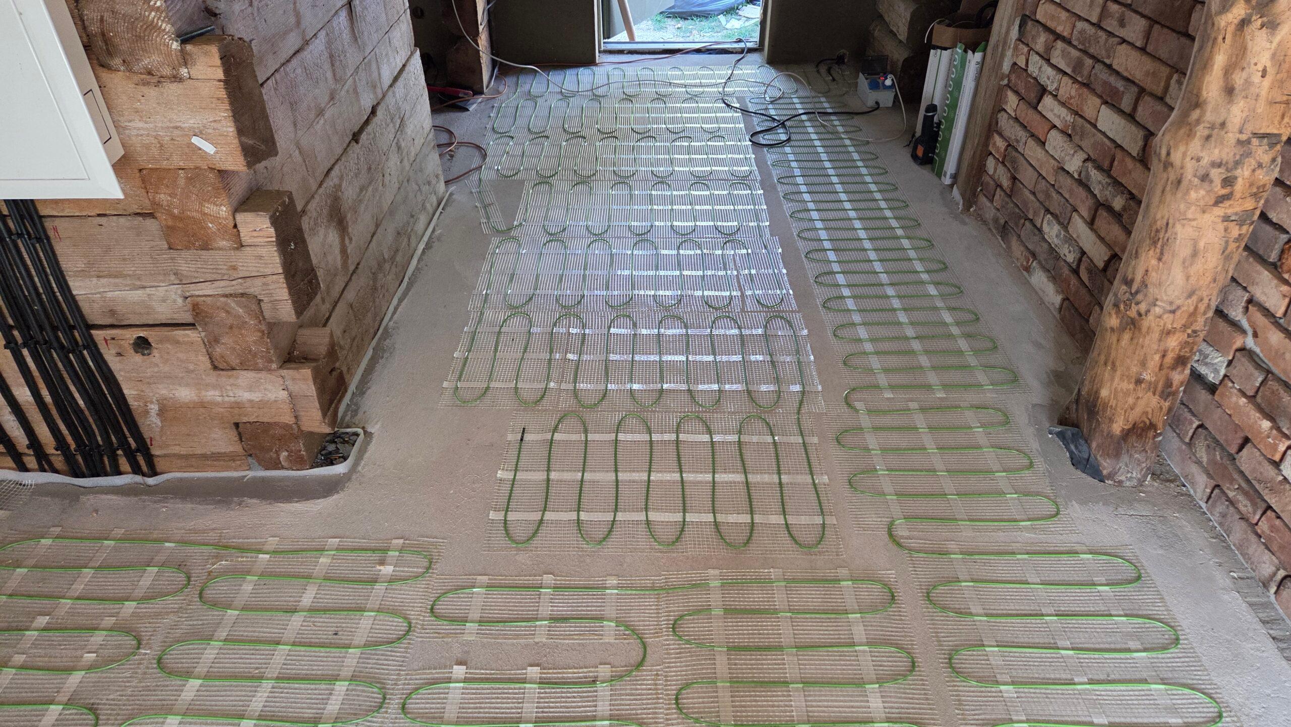 Dwa domy z Bali w Budach Brodzkich